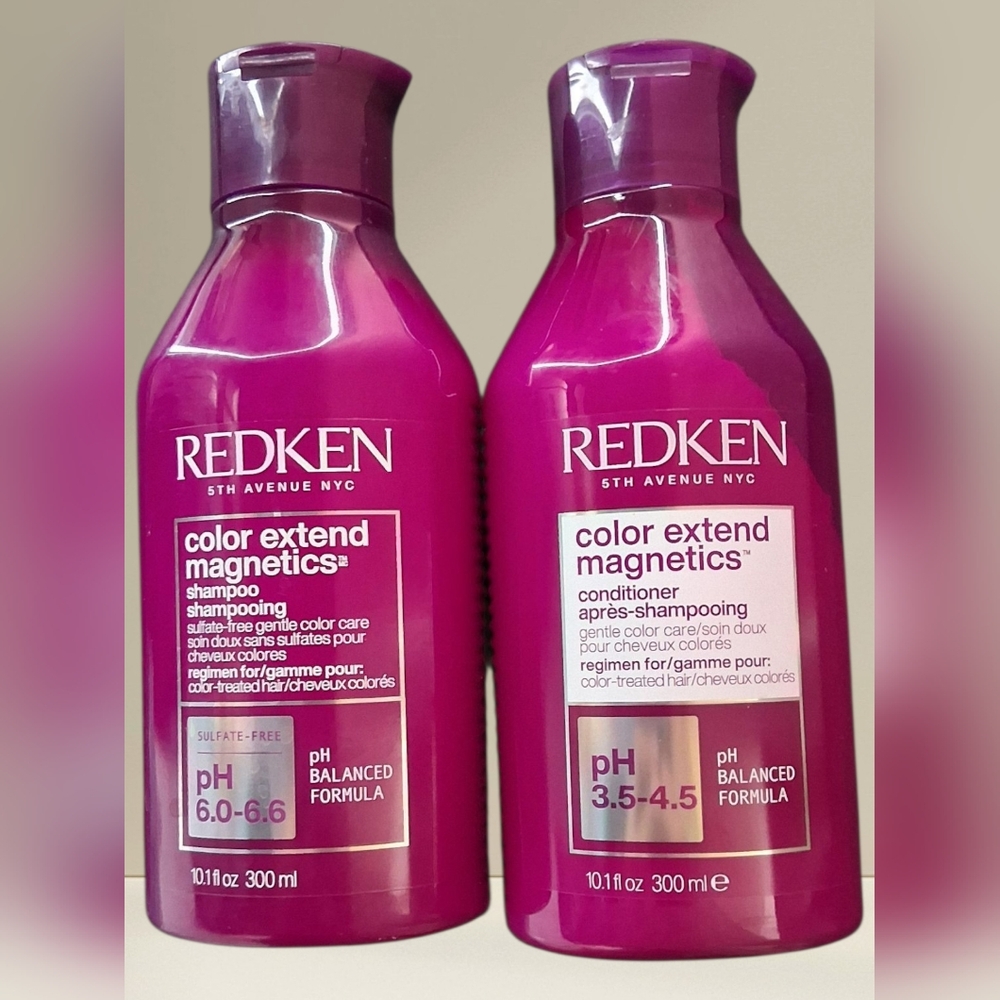 Redken Color Extend Magnetics Hair Care Duo in Bold Pink